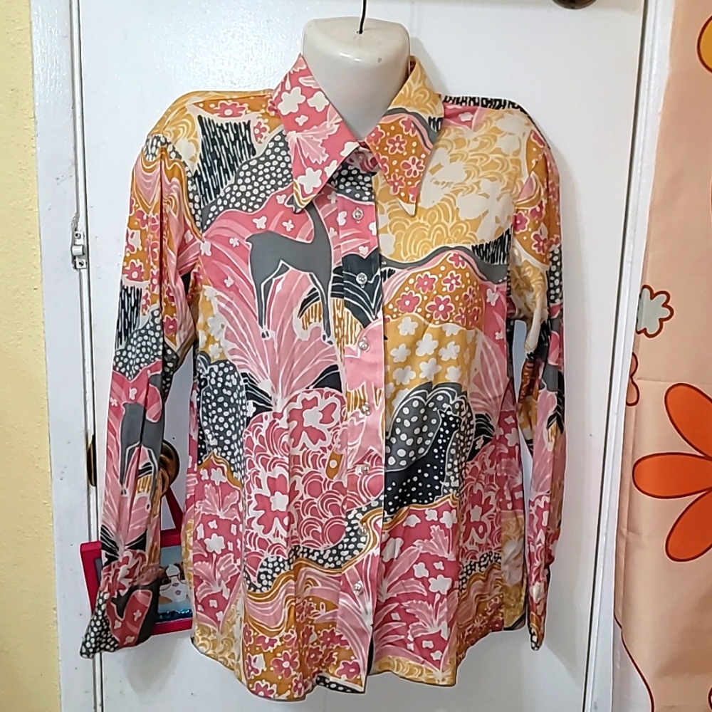 Vintage Button Down Top all over print 70's pink dear flower power B8